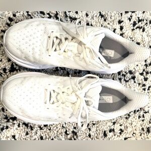 Hoka All-White Clifton 9 size 9B